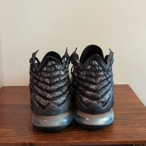 Nike LeBron 17 XVII sz 11